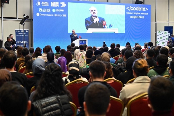 Bursa'da ‘Akıllı Şehir Akademisi Code 16 Yazılımcı Geliştirme Programı’ başladı