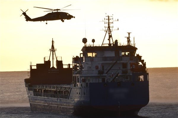 Doğu Akdeniz'de “Gemiye Çıkma, Gemiyi Emniyete Alma” eğitimleri yapıldı