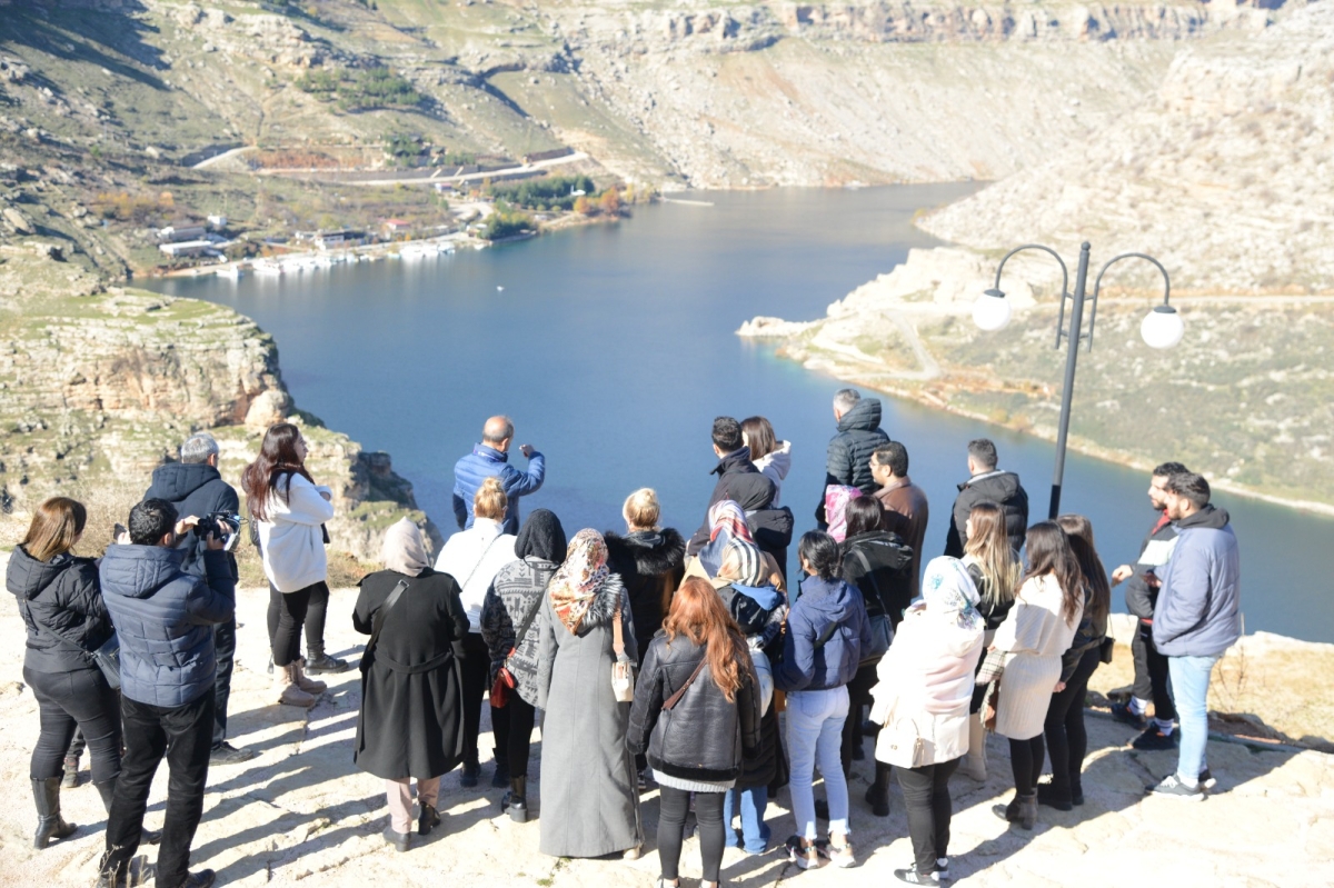 Diyarbakır'da “Kentini Tanı Kendini Tanıt” projesi devam ediyor