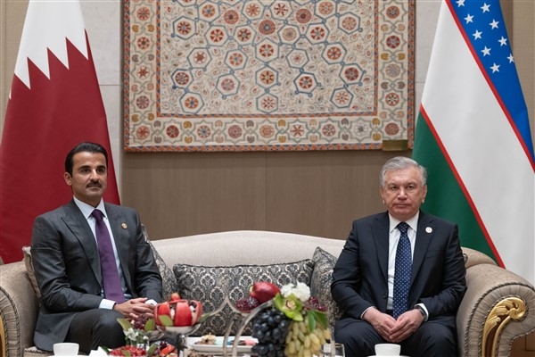 Katar Emiri Şeyh Temim, Özbekistan Cumhurbaşkanı Mirziyoyev ile görüştü