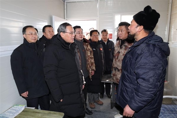 Çin Başbakanı Li, deprem bölgesinde incelemelerde bulundu
