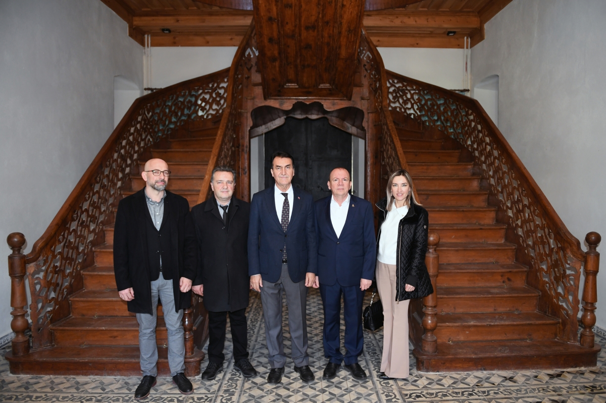 Başkan Dündar, Hamidiye Mesleki ve Teknik Anadolu Lisesi’ni ziyaret etti