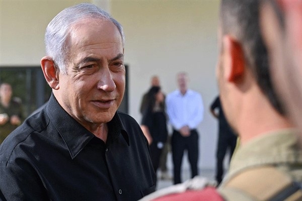 Netanyahu, rehinelerin ailelerinin temsilcileriyle bir araya geldi
