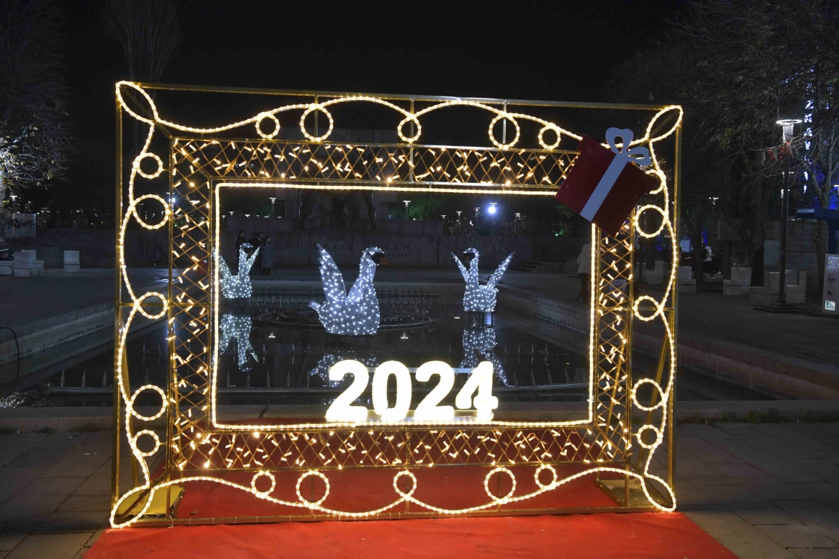 Ankara, Başkentlileri yeni yıla hazırladı