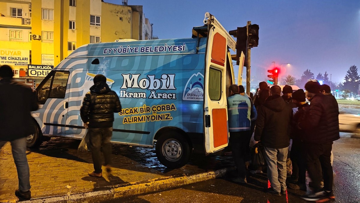 Eyyübiye’de Geleneksel Sabır Çorbası İkramı Başladı