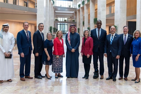 Katar Başbakanı Al Sani, ABD Kongre heyeti ile görüştü