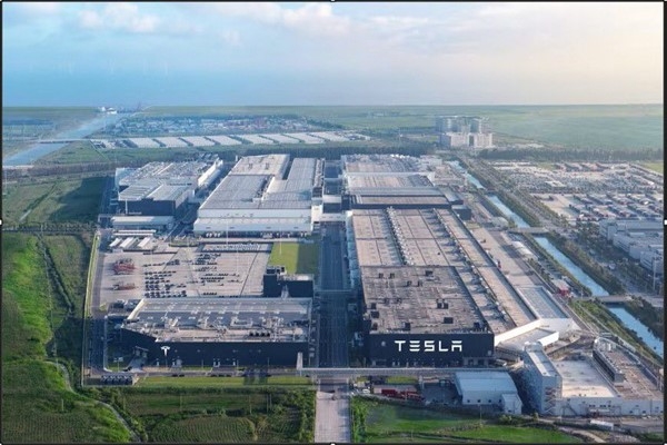Tesla yazılım sorunları nedeniyle Çin'de 1.6 milyon aracı geri çağırıyor