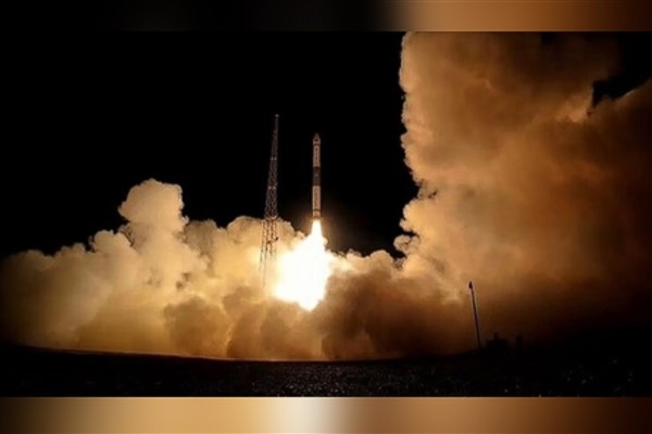 Çin 2024’ün ilk roketini uzaya gönderdi: 4 uydu fırlattı