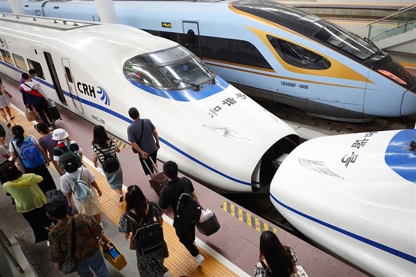 Çin, yolcu treni sayısını 11 bin 149’a çıkaracak
