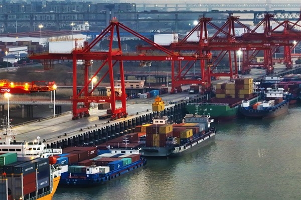 Çin'in mal ticaretinde ihracat ve ithalat hacmi yüzde 0,2 arttı