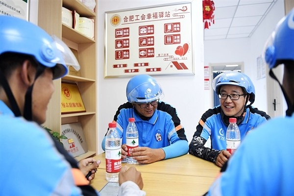 Çin’de sokakta çalışanlar için 184 bin dinlenme noktası inşa edildi