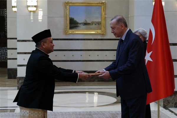 Endonezya Büyükelçisi Purnama, Cumhurbaşkanı Erdoğan'a güven mektubunu sundu