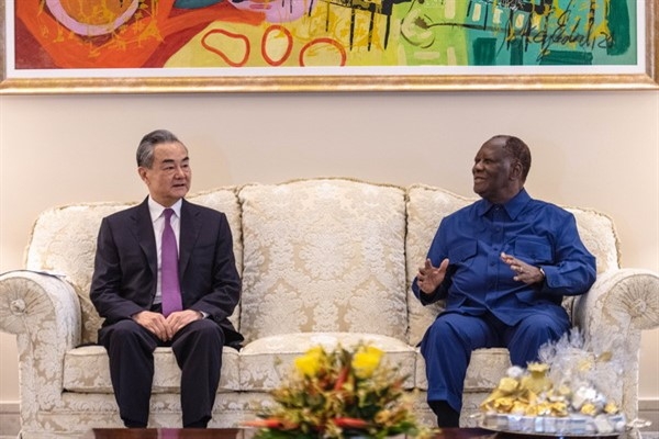Fildişi Sahili Cumhurbaşkanı Ouattara Wang Yi'yi kabul etti