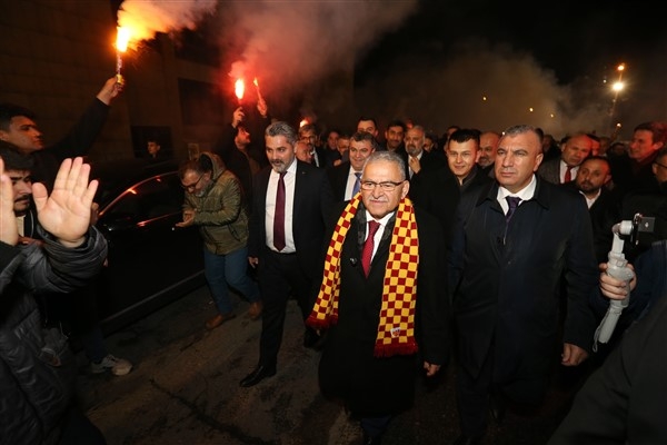Başkan Büyükkılıç: &Prime;İlk günkü aşkla daha çok çalışacağız&Prime;