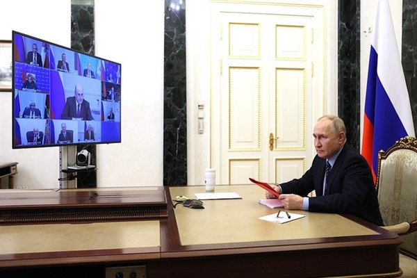 Putin, Güvenlik Konseyi'nin daimi üyeleri ile toplantı düzenledi
