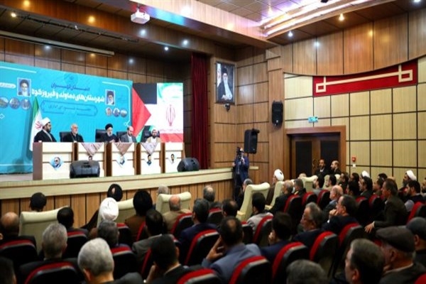 Reisi, Damavand ve Firuzkuh şehirlerinin idari konsey toplantısına katıldı