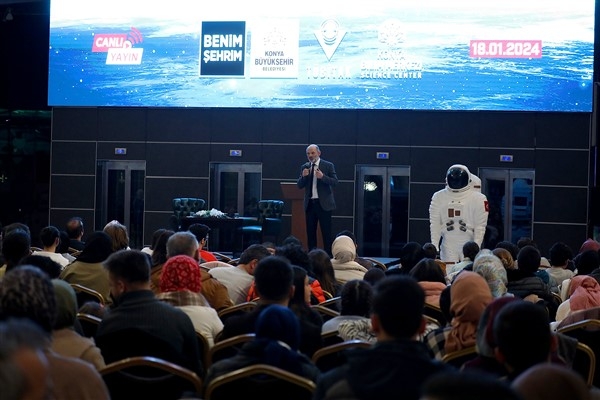 Türkiye'nin insanlı ilk uzay yolculuğu Konya Bilim Merkezi’nde takip edildi