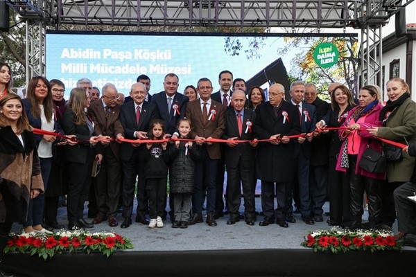 CHP Genel Başkanı Özel, Abidin Paşa Köşkü Milli Mücadele Müzesi'nin açılışına katıldı