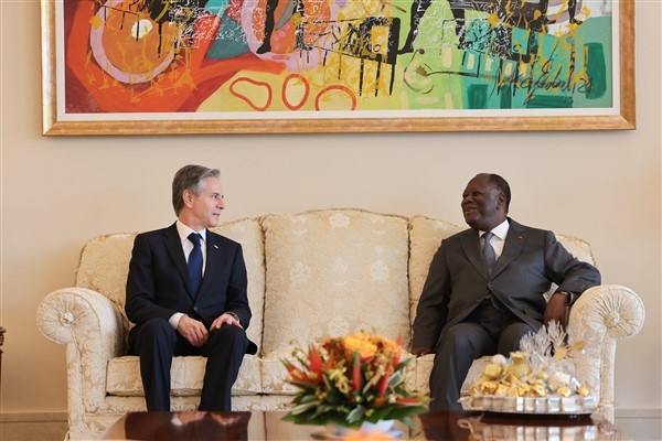 Blinken, Fildişi Sahili Cumhurbaşkanı Ouattara ve Dışişleri Bakanı Adom ile görüştü