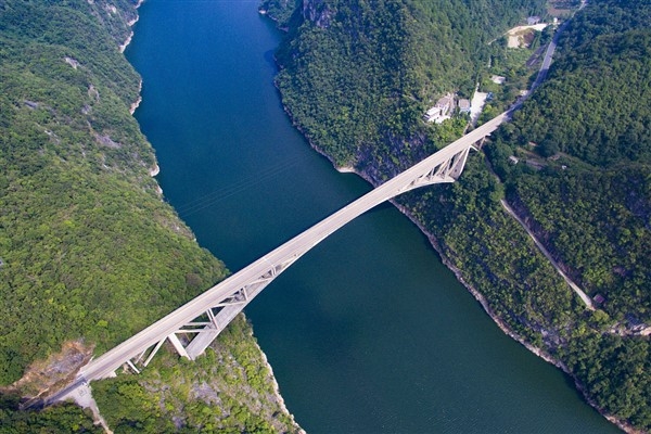 Ödüllü köprü mühendisleri, yenilikçi teknolojiyle dünya rekorları kırdı