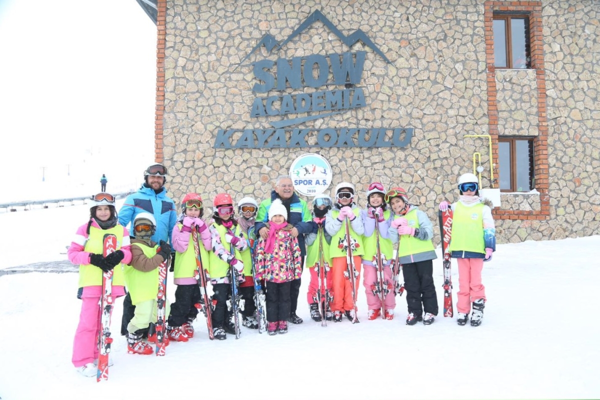 Başkan Büyükkılıç: ''Türkiye’nin en büyük kayak okulunu hayata geçirdik''