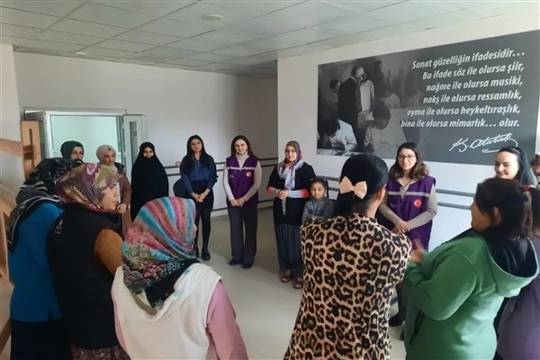 Adana’da ″Toplumsal Cinsiyet ve Kadın Hakları″ eğitimi verildi