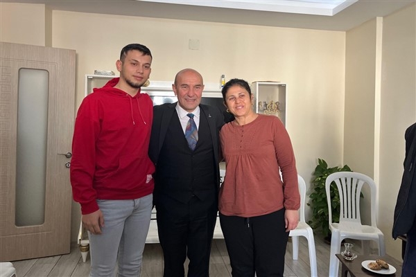 Başkan Soyer, Osmaniye’de depremzedelerle buluştu