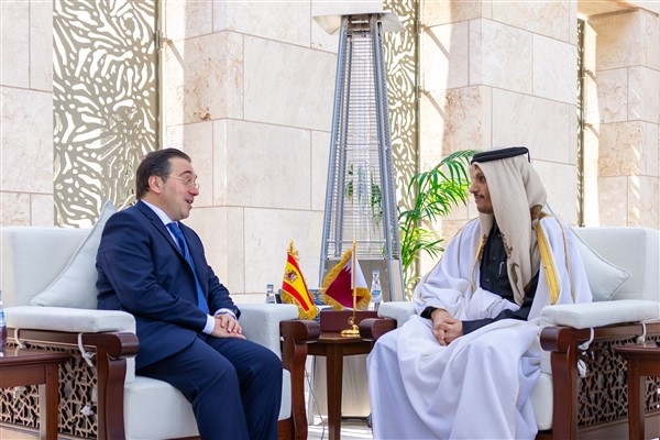 Katar Dışişleri Bakanı Al Thani, İspanya Dışişleri Bakanı Albares ile bir araya geldi