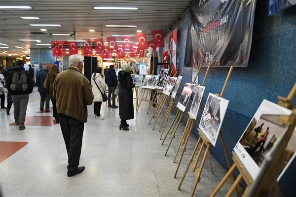 ″6 Şubat Depremi’ni Unutma Unutturma” sergisi Kızılay Metro Sanat Galerisi’nde açıldı