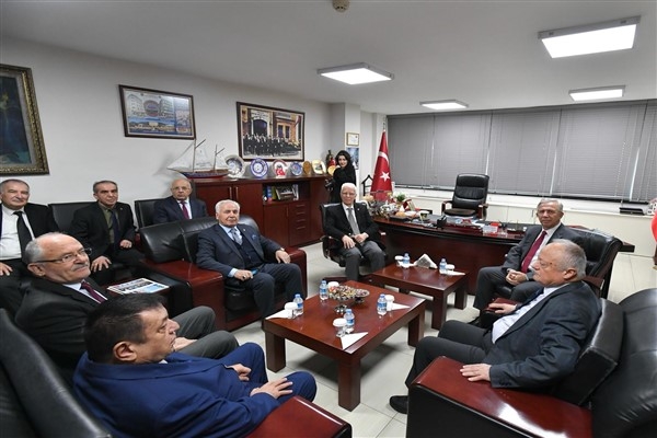 Başkan Yavaş’tan Türkiye Emekliler Derneği’ne ziyaret
