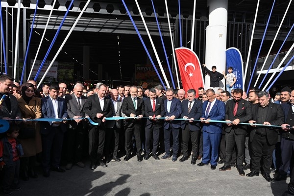 Bursa'da kapalı pazaryerinin açılışı yapıldı