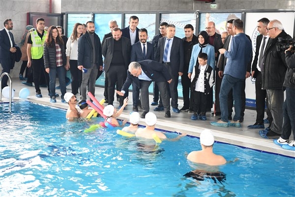 Başkan Büyükkılıç, Engelsiz Yaşam Merkezi Havuz Kompleksi’nin açılışını gerçekleştirdi