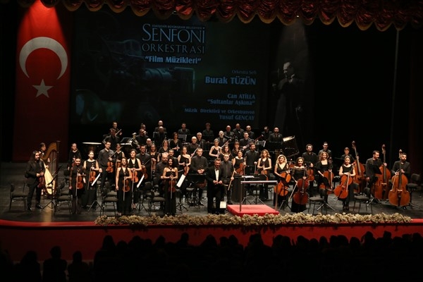 Eskişehir Büyükşehir Belediyesi Senfoni Orkestrası konser verdi
