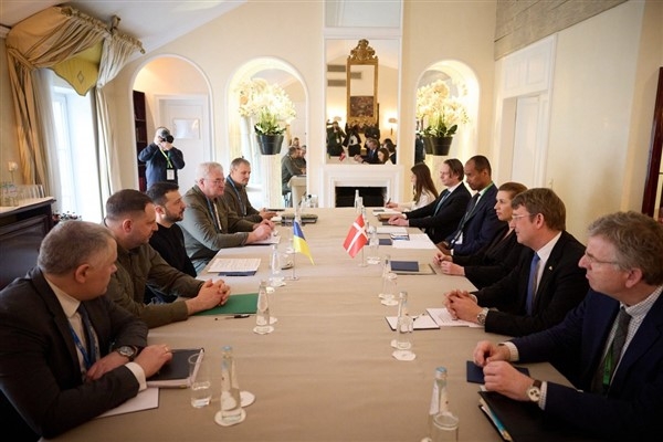 Zelenski, Danimarka Başbakanı Frederiksen ile bir araya geldi