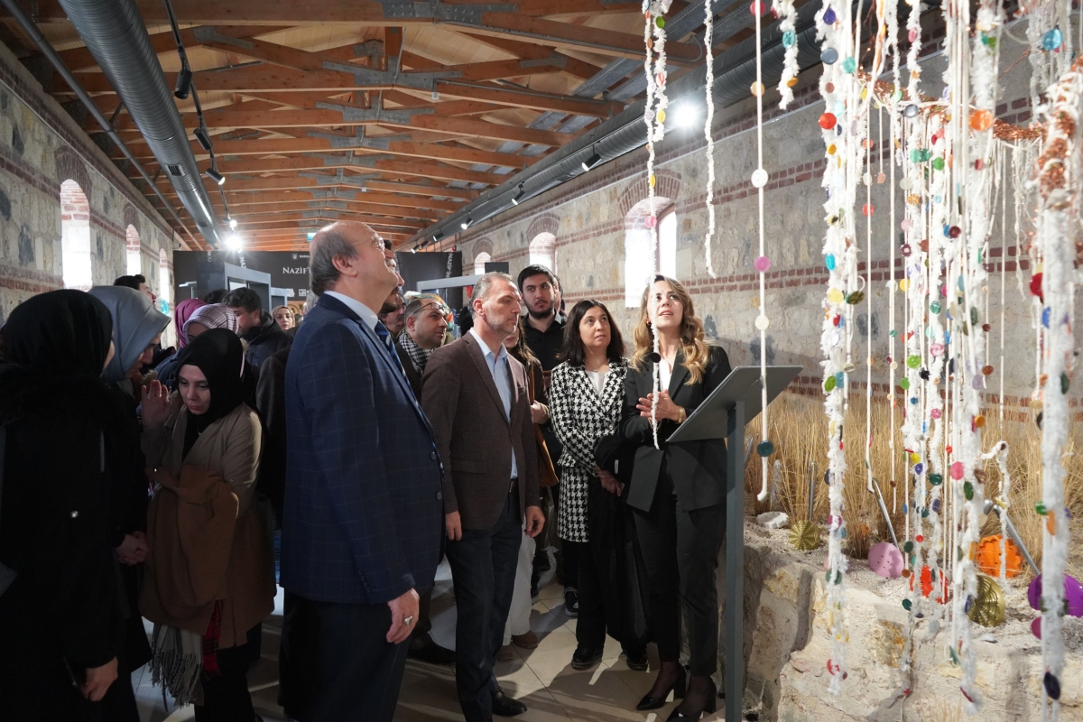 &Prime;Nazif'in Düğmeleri Sergisi” İstanbullu sanatseverlerin izlenimine sunuldu
