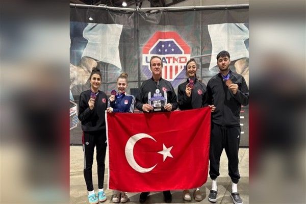 Türk sporcular Amerika Açık Taekwondo Turnuvası'nda 4 madalya kazandı