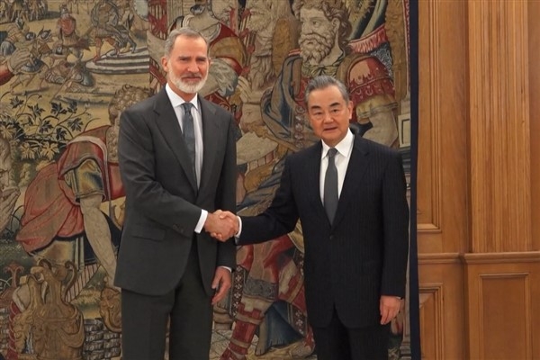 İspanya Kralı 6. Felipe, Çin Dışişleri Bakanı Wang Yi ile görüştü