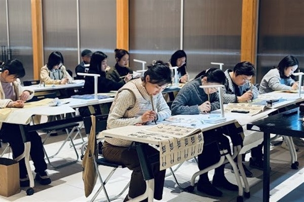 Çinli gençlerin yeni merakı ‘gece okulları’