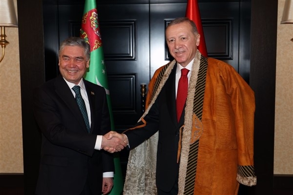 Cumhurbaşkanı Erdoğan, Türkmenistan Milli Lideri Berdimuhammedov ile görüştü