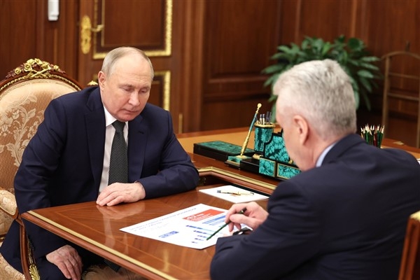 Putin, Moskova Belediye Başkanı Sobyanin ile toplantı yaptı