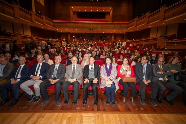 İzmir’de Deprem ve Dirençli Kentler konferansı yapıldı