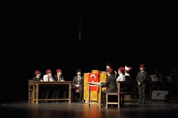 Konya'da Çanakkale Zaferi’nin yıl dönümü dolayısıyla tiyatro oyunu sahnelendi