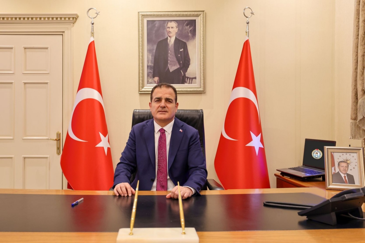 Vali Akbıyık’tan İstiklal Marşı'nın kabulü ve Mehmet Akif Ersoy'u Anma Günü mesajı