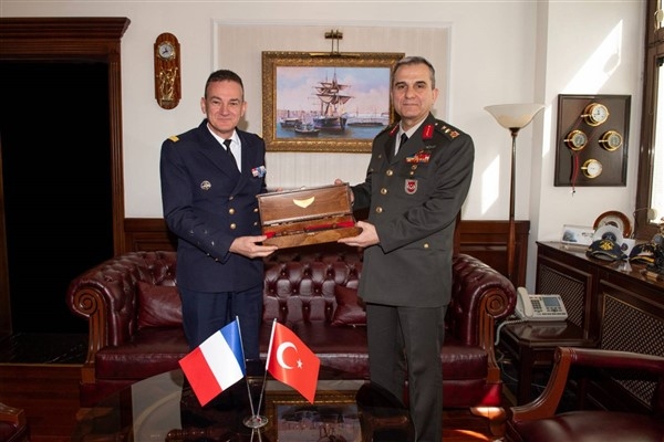 Fransa Akdeniz Donanma Komutanı Boidevezi, Deniz Kuvvetleri Karargahını ziyaret etti