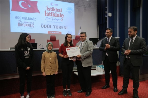 İstiklal Marşı Okuma Yarışması Ödül Töreni gerçekleştirildi
