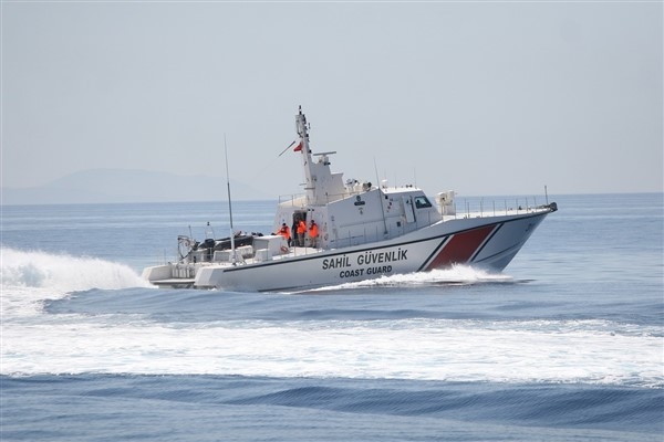 Çanakkale açıklarında göçmen botu battı: 22 ölü