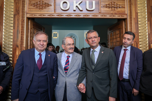 CHP Genel Başkanı Özel, Eskişehir'de