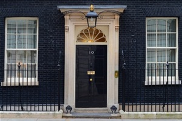 İngiltere Dışişleri Bakanı Cameron: İngiltere'den Gazze'ye 150 ton yardım girdi