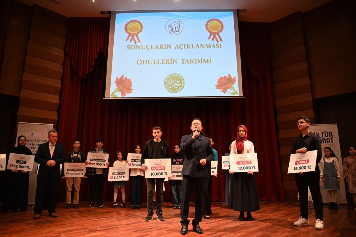 Öğrencilerin başarıları Tuzla Belediyesi’nde taçlandı