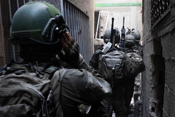 IDF, Gazze Şeridi'nin merkezinde faaliyetlerini sürdürüyor